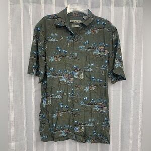 Batik Bay Hawaiian Island‎ Style Button Down Short Sleeve Shirt Size S - EUC